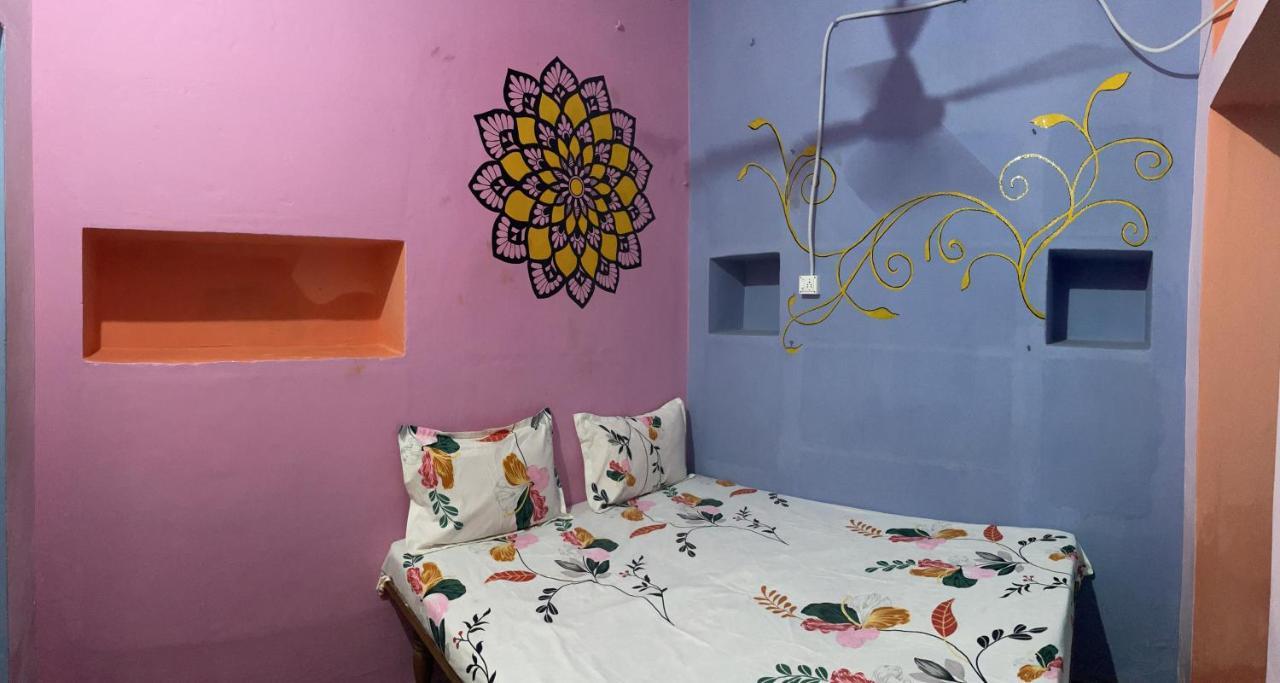 Indra Paying Guest House Varanasi Exterior foto