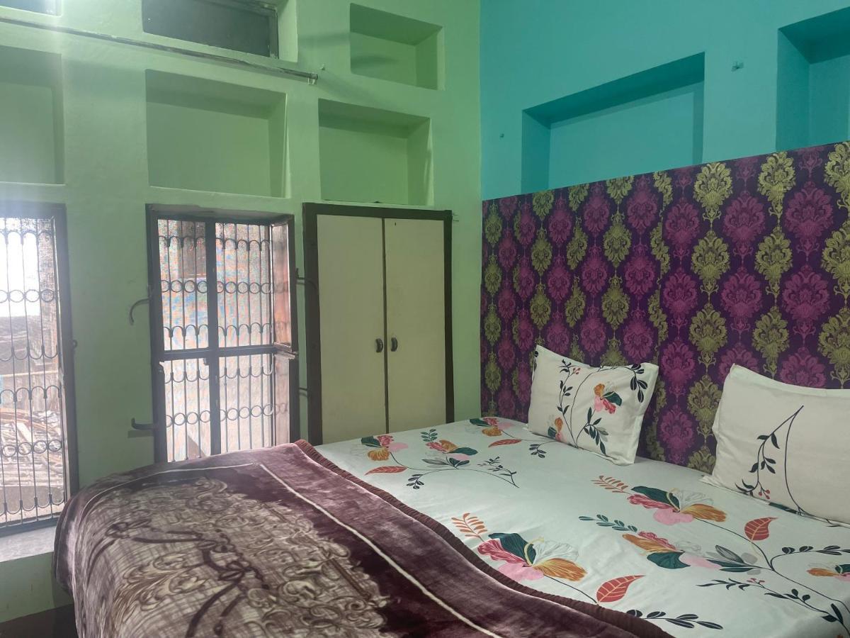 Indra Paying Guest House Varanasi Exterior foto