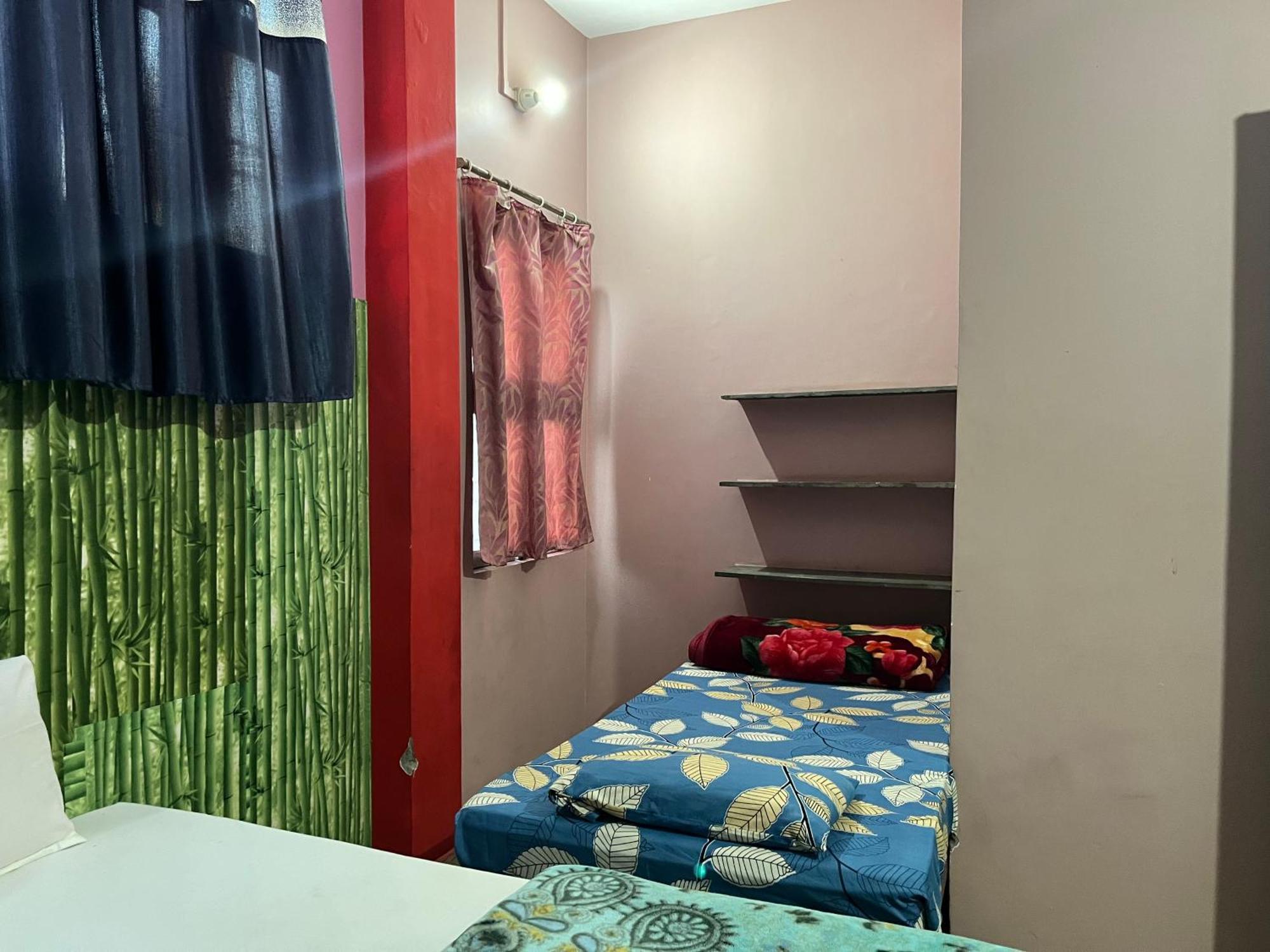 Indra Paying Guest House Varanasi Exterior foto